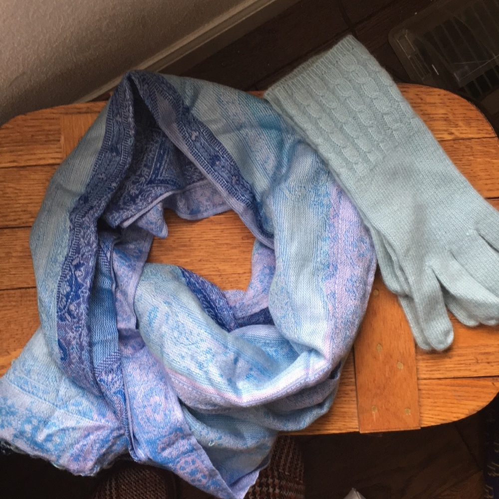 Gloves and scarf - featuring blue